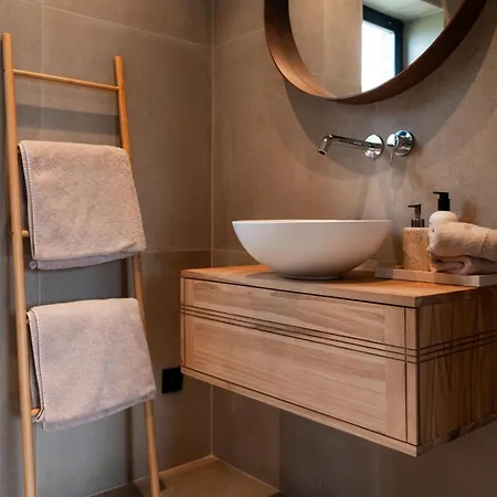 Les Jardins De Jeanne Bed & Breakfast
